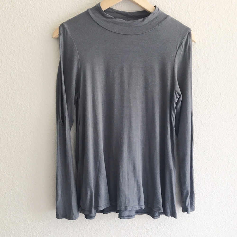 NYTT [Anthro] Cold shoulder long sleeve top